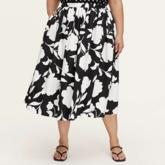 kate spade Dresses & Skirts - Kate Spade Classic Rose Black & White Midi Skirt
